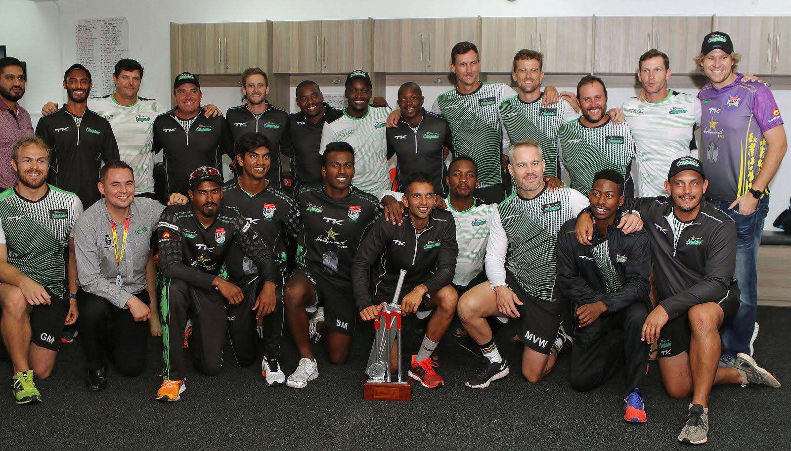 Hollywoodbets Dolphins - Momentum One Day Cup Champions - 2017/18 Season - Team posing