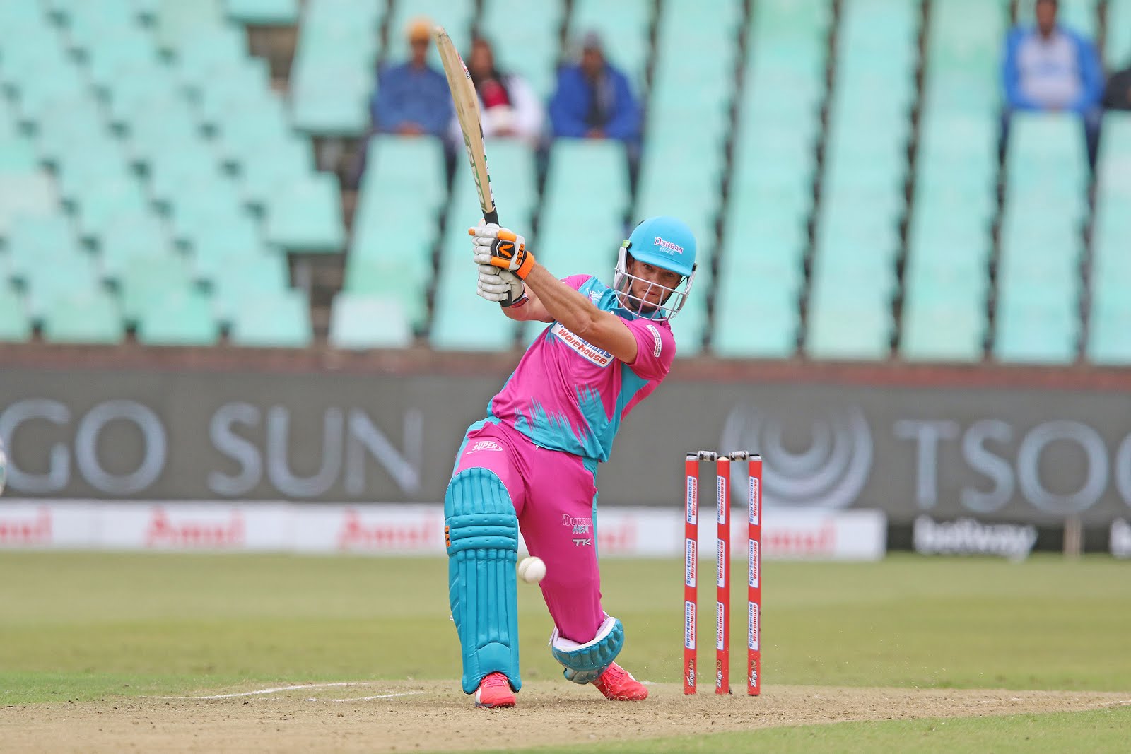 Morne Morkel batting for the Durban Heat