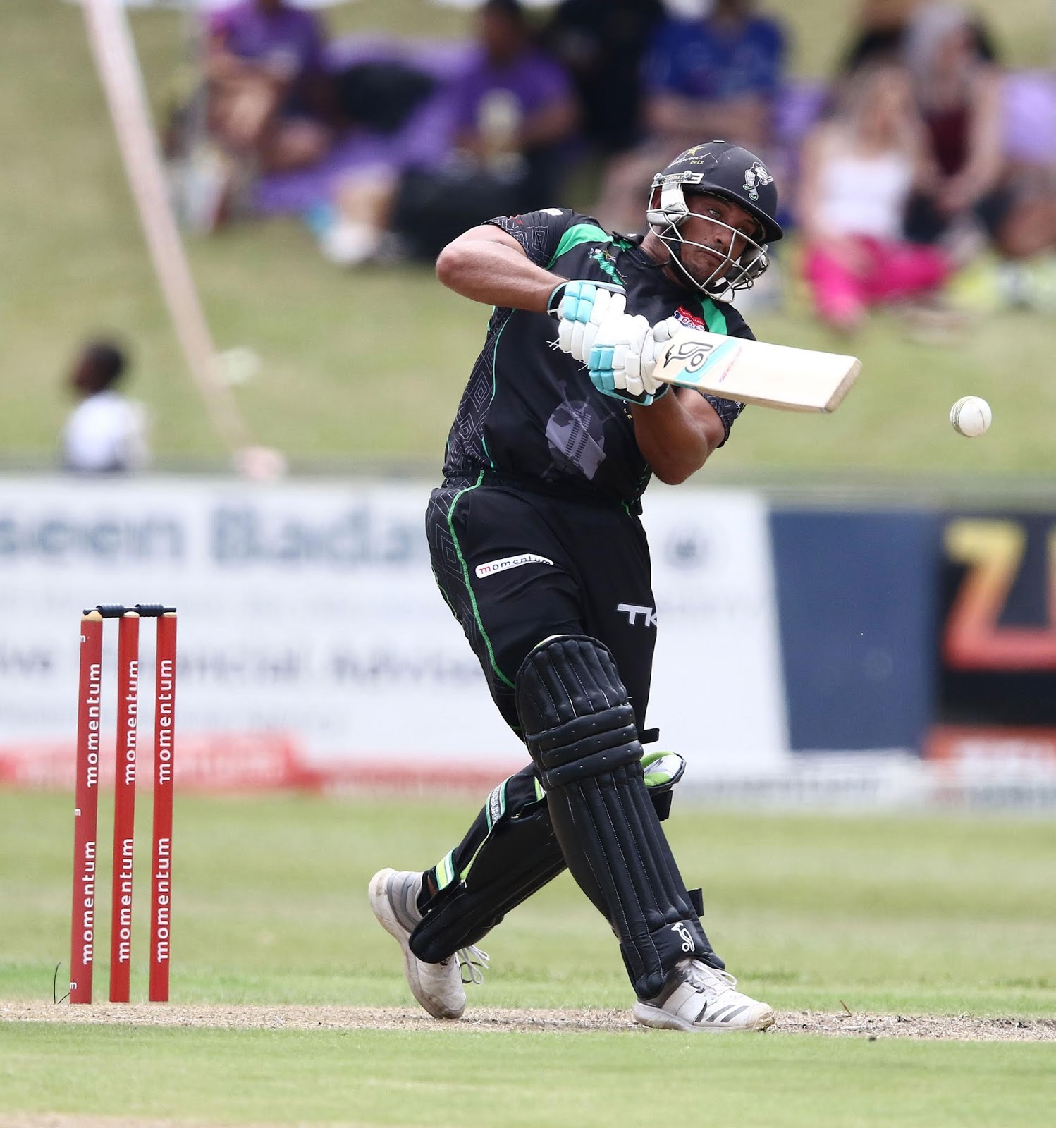 Vaughn van Jaarsveld - Batting for the Hollywoodbets Dolphins in the Momentum One Day Cup