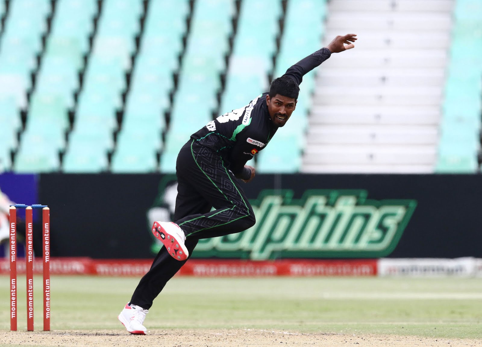 Prenelan Subrayen bowling for the Hollywoodbets Dolphins 