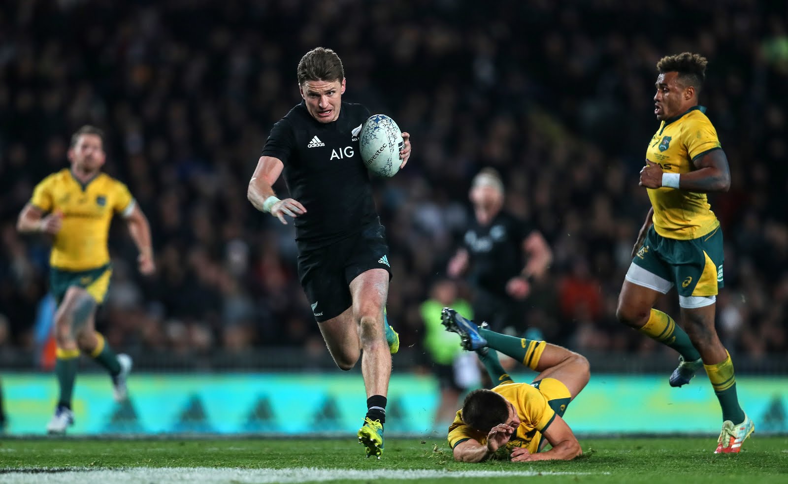 Beauden Barrett in action during the Bledisloe Cup and Rugby Championship rugby match between the New Zealand All Blacks and Australia Wallabies at Eden Park in Auckland, New Zealand on Saturday, 25 August 2018. 