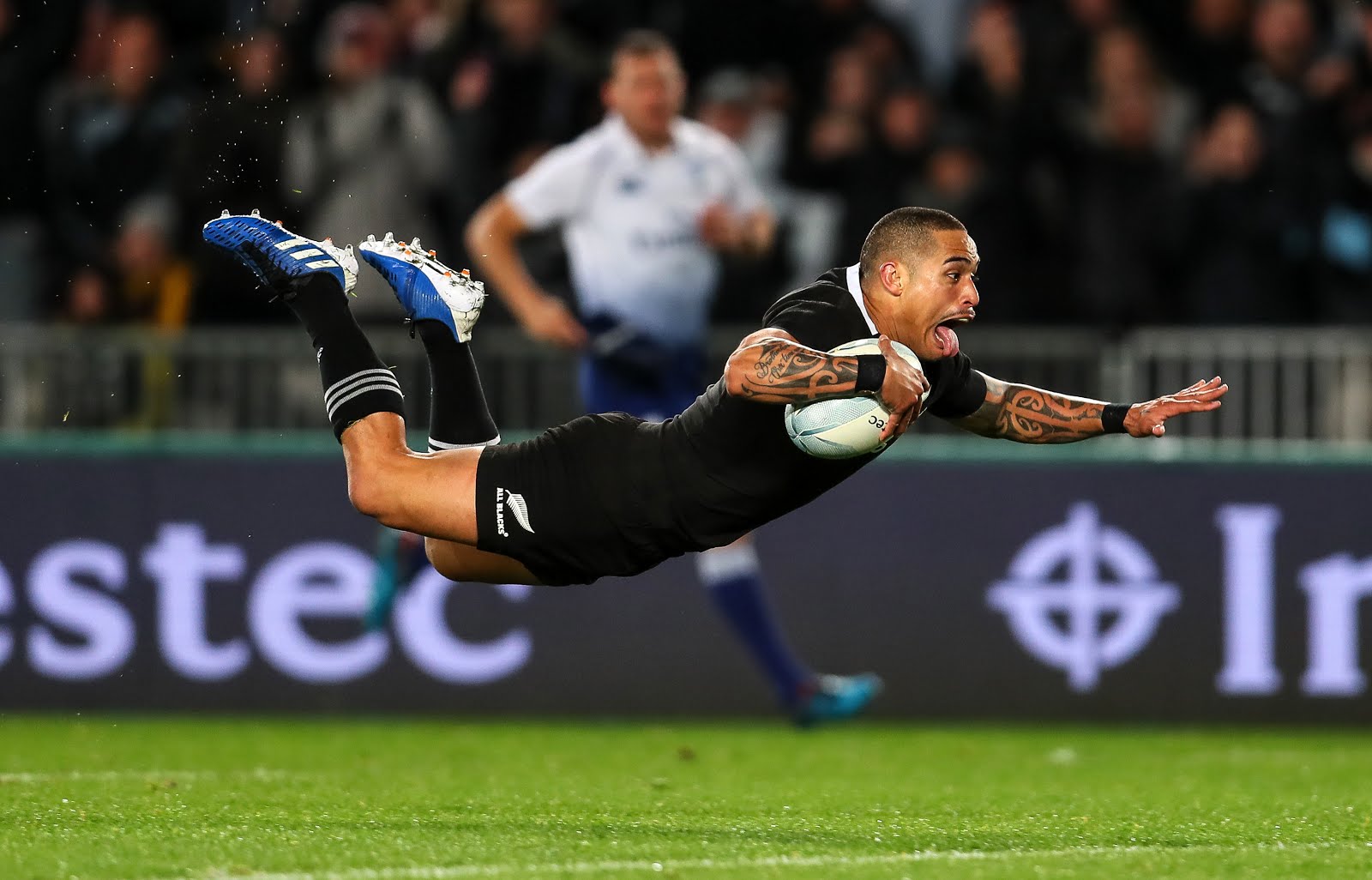 Aaron Smith scores during the Bledisloe Cup Rugby match between the New Zealand All Blacks and Australia Wallabies at Eden Park in Auckland, New Zealand on Saturday, 17 August 2019. 