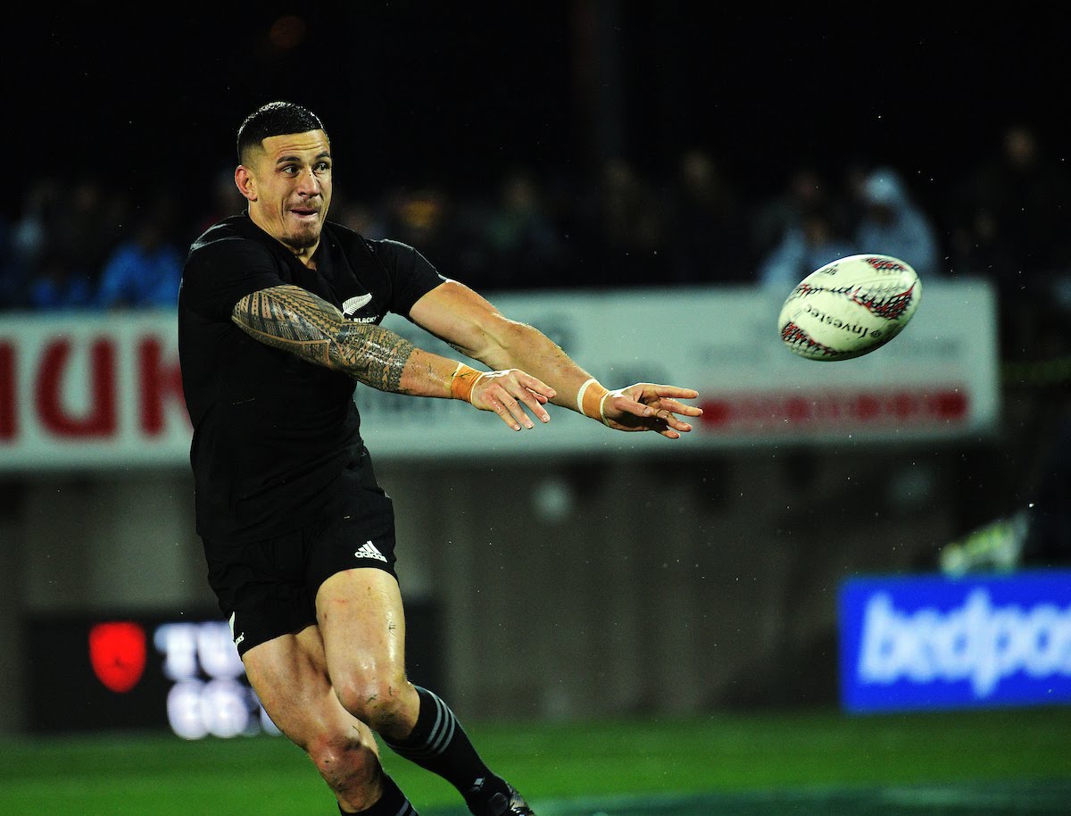 Sonny Bill Williams passes during the Rugby Championship match between the NZ All Blacks and Argentina Pumas at Yarrow Stadium in New Plymouth, New Zealand