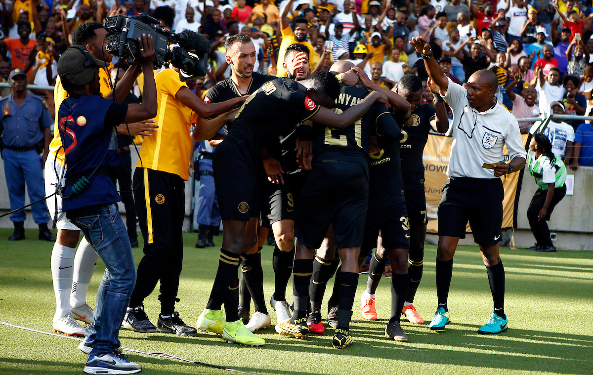 Kaizer Chiefs players celebrating against Golden Arrows