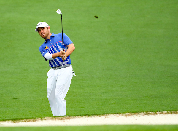 Louis Oosthuizen chips on to the green
