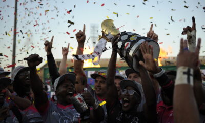 Pumas celebrate winning the Currie Cup