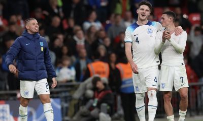 Kalvin Phillips (L), Declan Rice (C) and Phil Foden of England