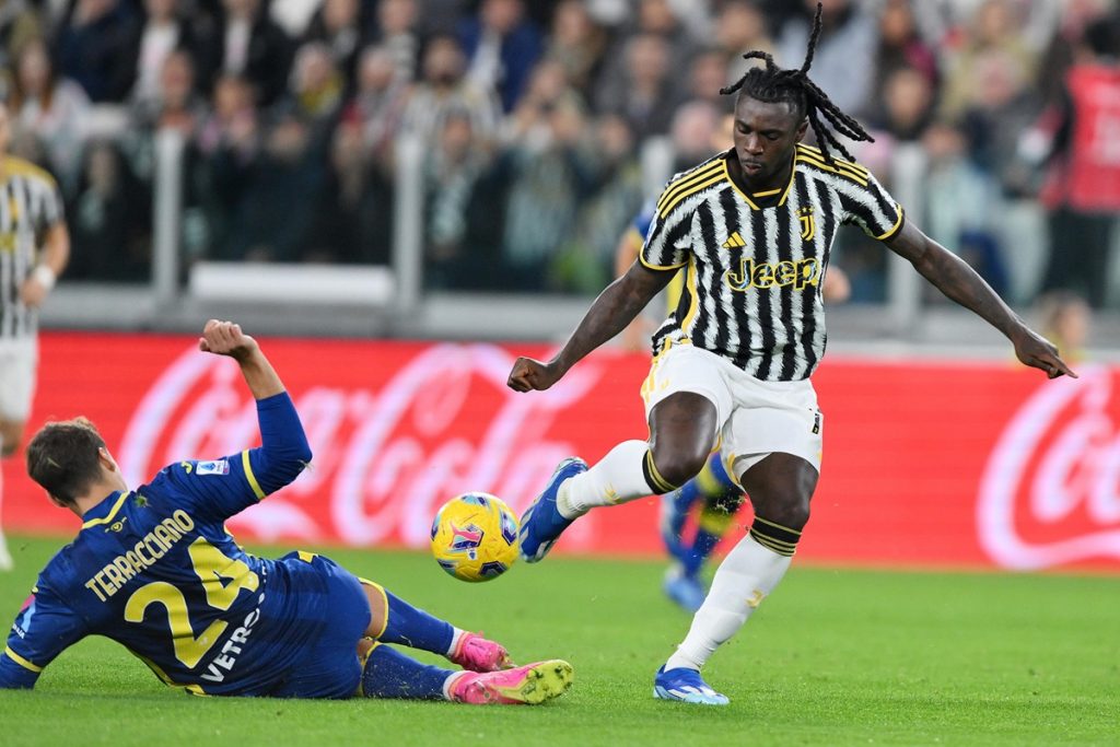 Juventus' Moise Kean and Hellas Verona's Filippo Terracciano