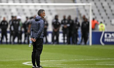 Jose Riveiro, head coach of Orlando Pirates inspects