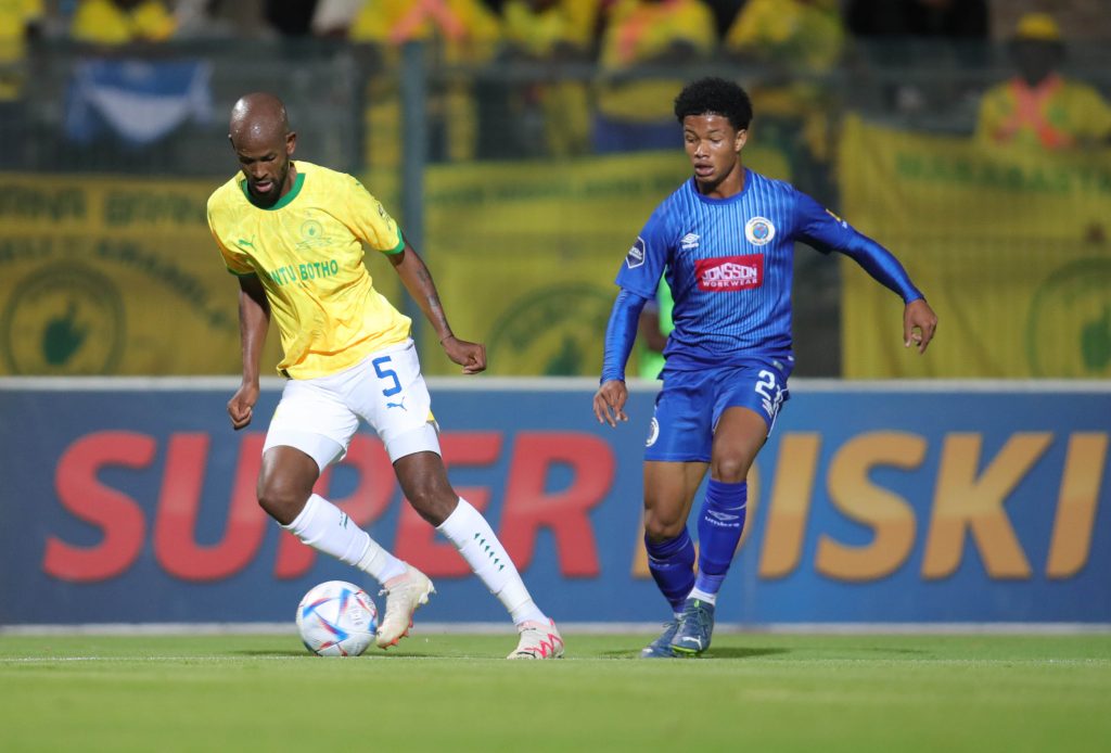 Mosa Lebusa of Mamelodi Sundowns challenged by Shandre Campbell of Supersport United during the DStv Premiership 2023/24 match between Supersport United and Mamelodi Sundowns at Lucas Moripe Stadium in Pretoria on 29 November 2023
