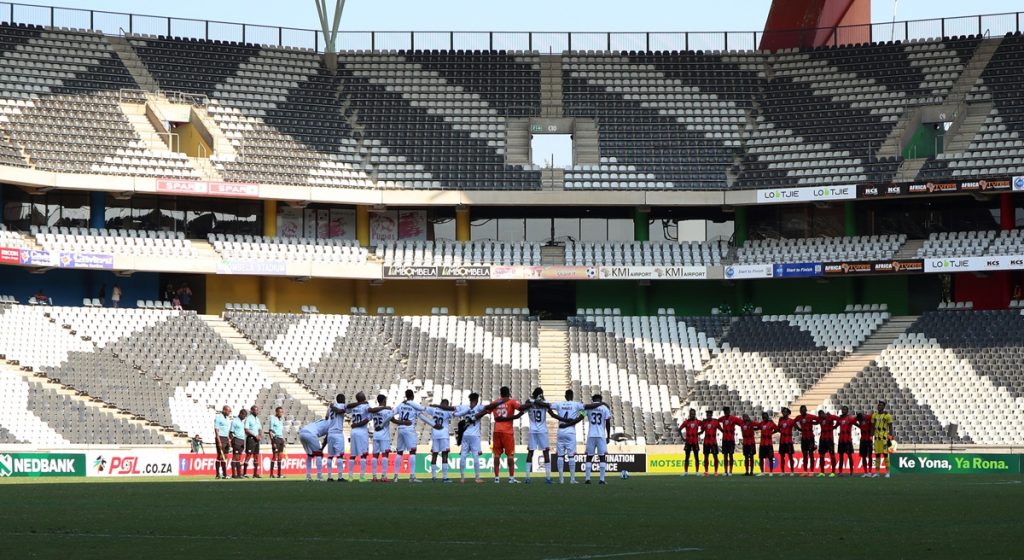 Players lined up at the Mbombela Stadium in Nelspriut.