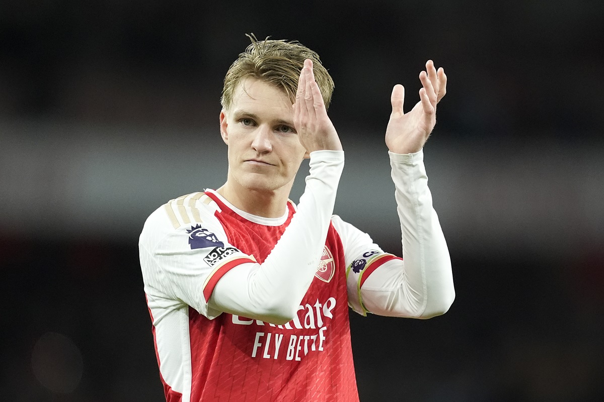 Arsenal's Martin Odegaard applauds the fans following the Premier League match at the Emirates Stadium.