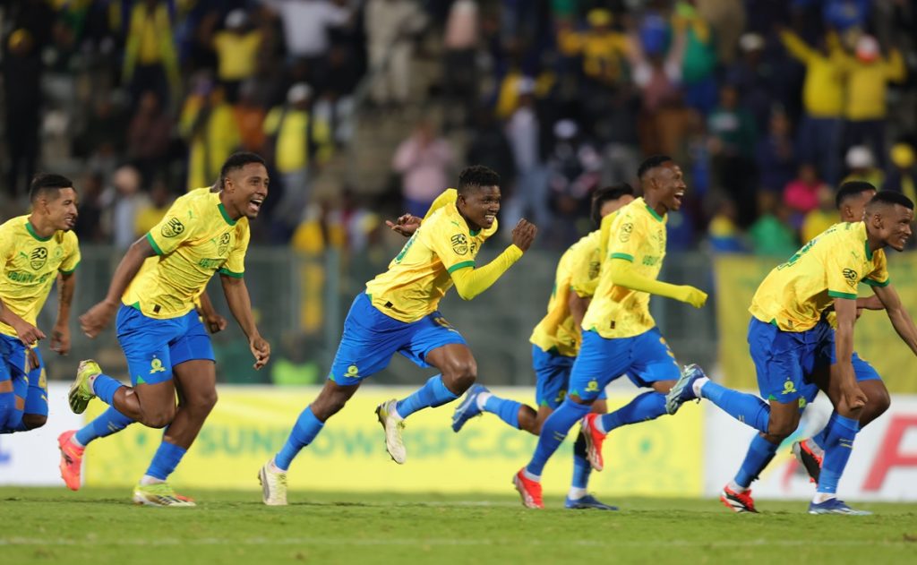 Mamelodi Sundowns celebrate victory during the 2024 Nedbank Cup Last 8 match between the University of Pretoria and Mamelodi Sundowns at Loftus Versfeld Stadium.