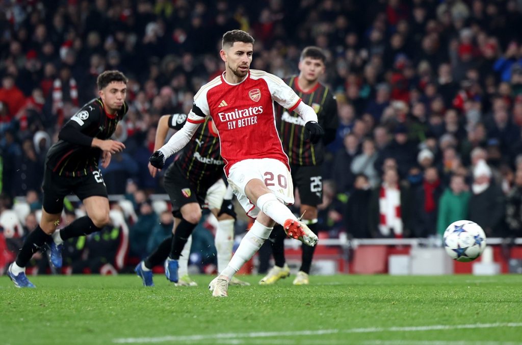 Jorginho of Arsenal scores his team's 6th goal from a penalty kick during the UEFA Champions League group B match between Arsenal and RC Lens.
