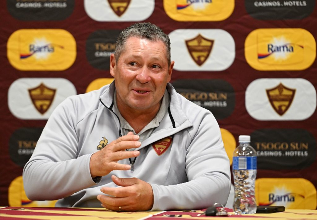 Steve Barker, head coach of Stellenbosch FC during the CAF Confederation Cup 2024/25 press conference for Stellenbosch FC at Cape Town Stadium, South Africa on 12 September 2024 ©